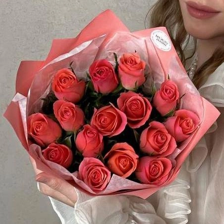 Букет из 15 коралловых роз (Кения) 40 см