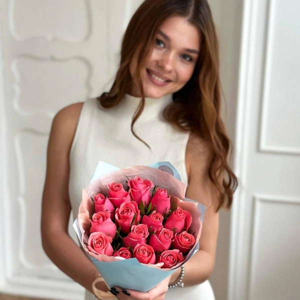 Букет из 15 коралловых роз (Кения) 40см в Тюмени